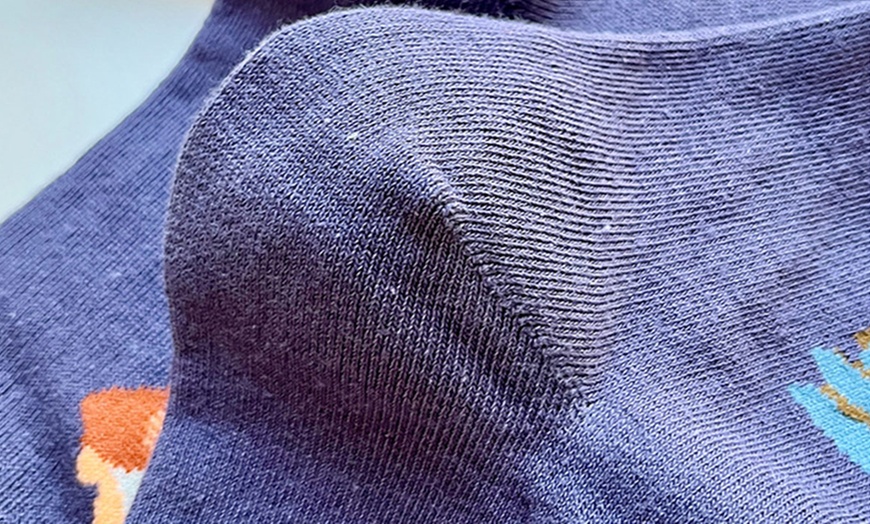 Image 16: Four Pairs Monet-Inspired Women Novelty Crew Socks