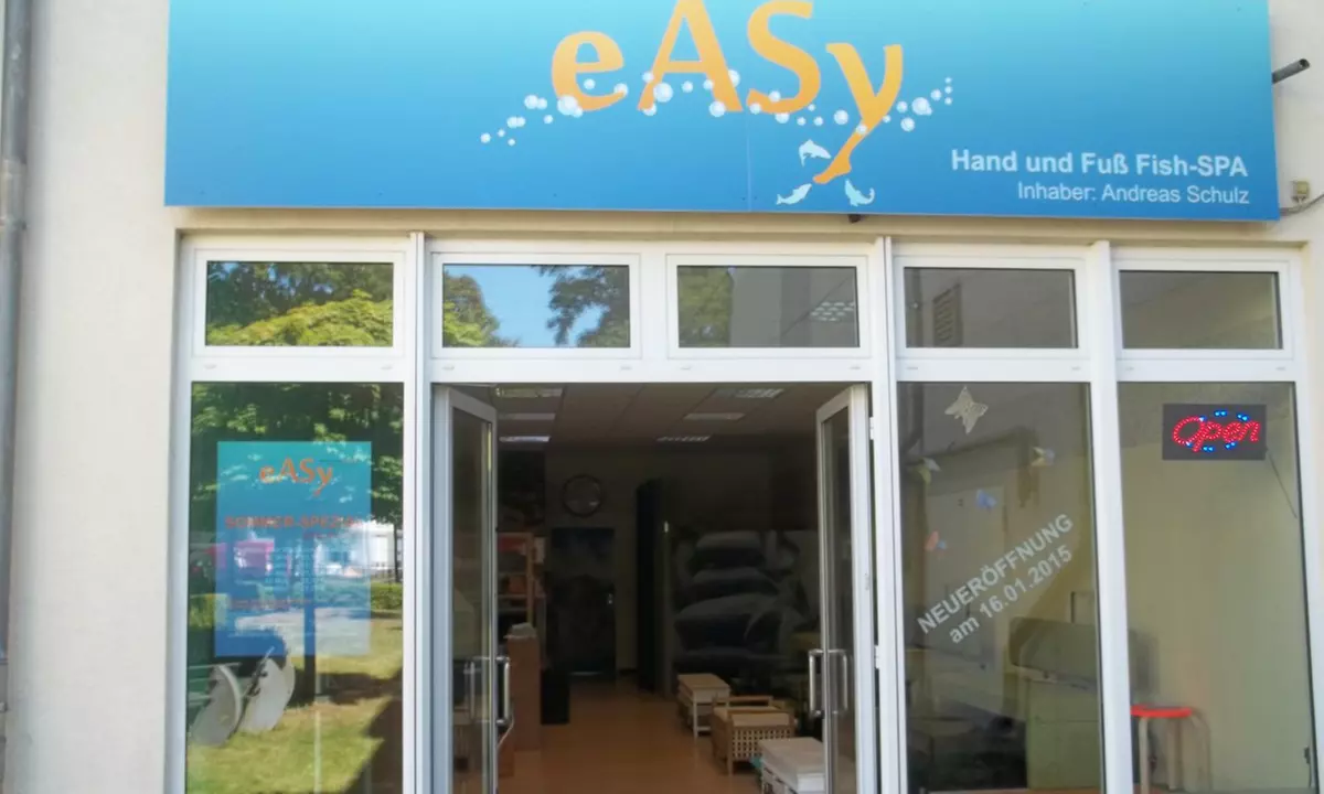 Gönn dir Entspannung: 1 od. 2 Pers.: 40 Min. Hand-oder Fußpflege im Fisch-Bad inkl. Getränk (bis zu 29% sparen)