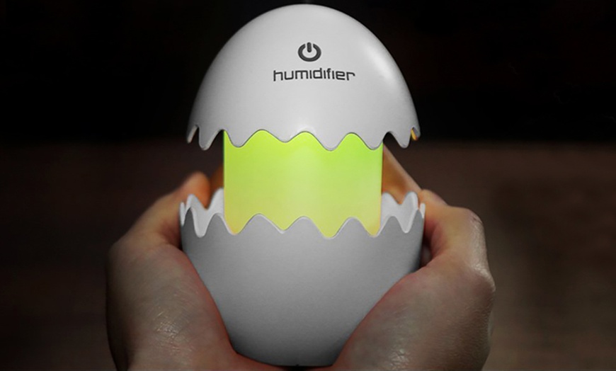 Image 3: Egg-Shaped LED Humidifier