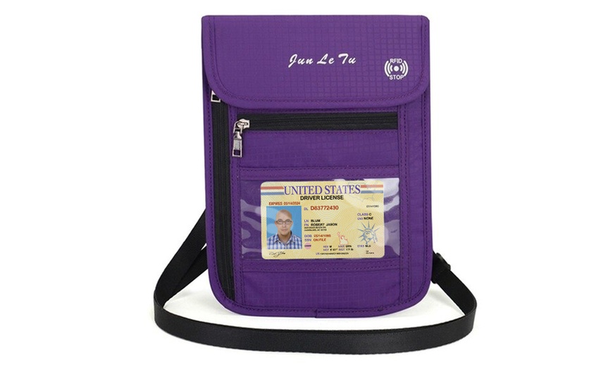 Image 5: RFID Crossbody Travel Bag