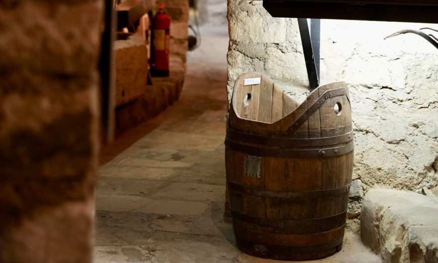 Image 3: 1 entrée au musée du vin avec dégustation d'1 verre de vin en option