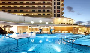 Relájate como nunca antes con un circuito de spa o DayPass para 2 personas en el Rock Spa y ahorra hasta un 29% 