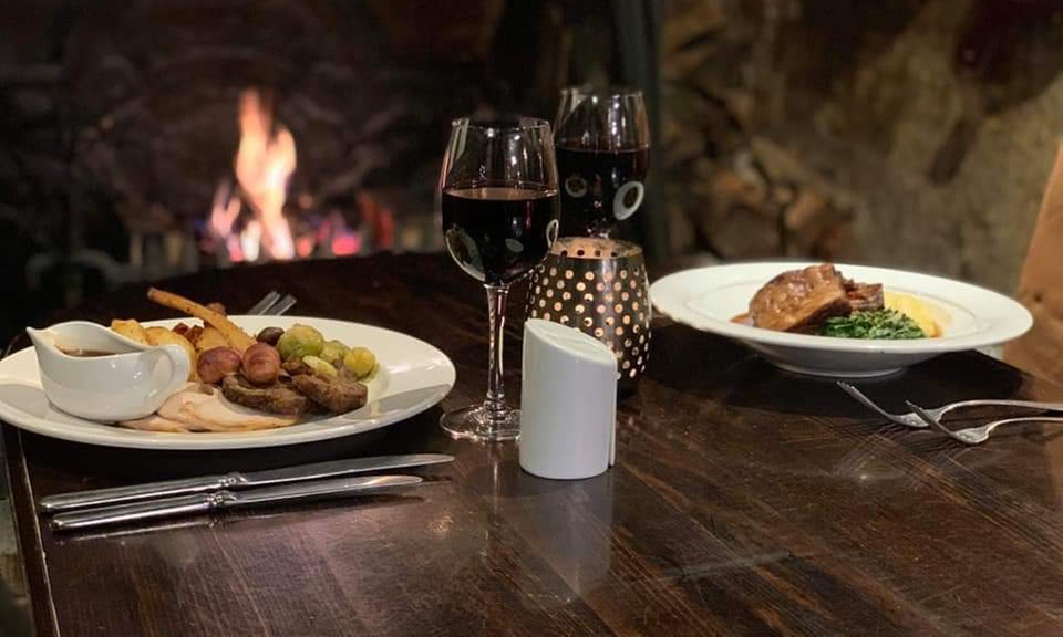 Up to 38% Off on British Cuisine at Tudors Restaurant at The White Hart Hotel