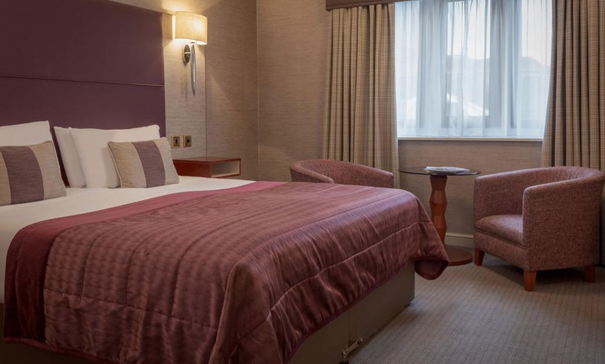 Image 8: Norwich: 4* Room Stay with Bubbly and Spa Access