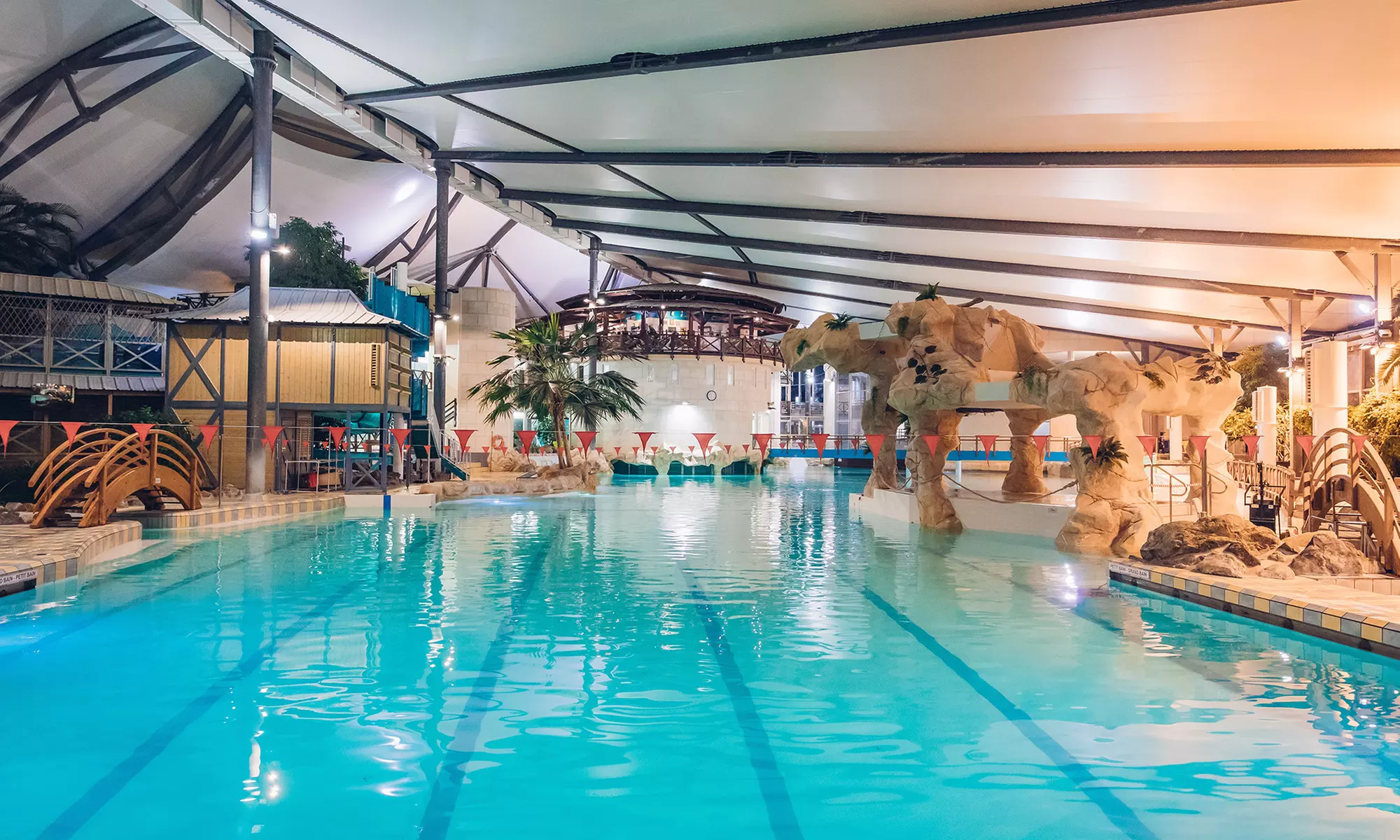 Profitez d'un espace aquatique géant de 10 000 m²