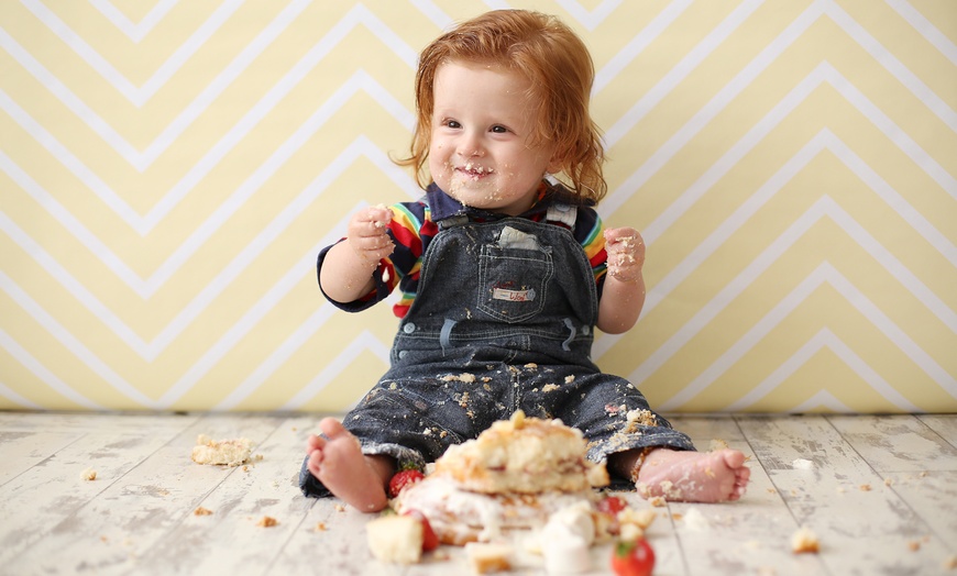 Image 10: Cake Smash Baby Photoshoot