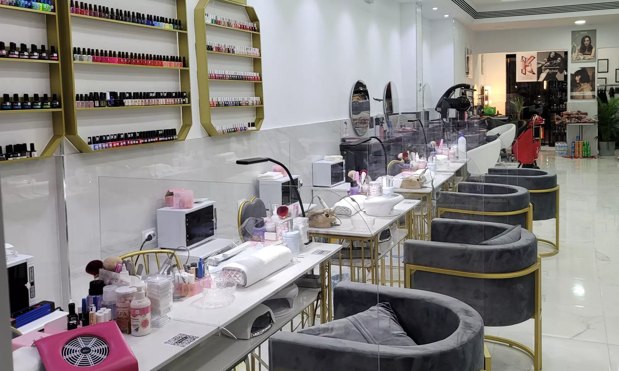 Presume de uñas cuidadas y a la última con colores de temporada