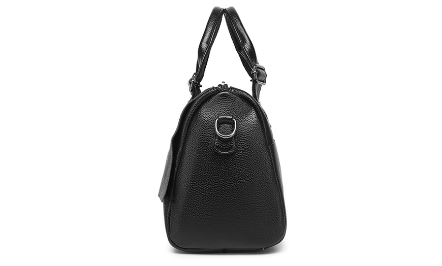 Image 6: Premium Leather Crossbody Bag With Large Capacity