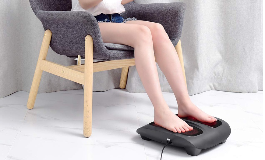 Image 1: Electronic Shiatsu Foot Massager