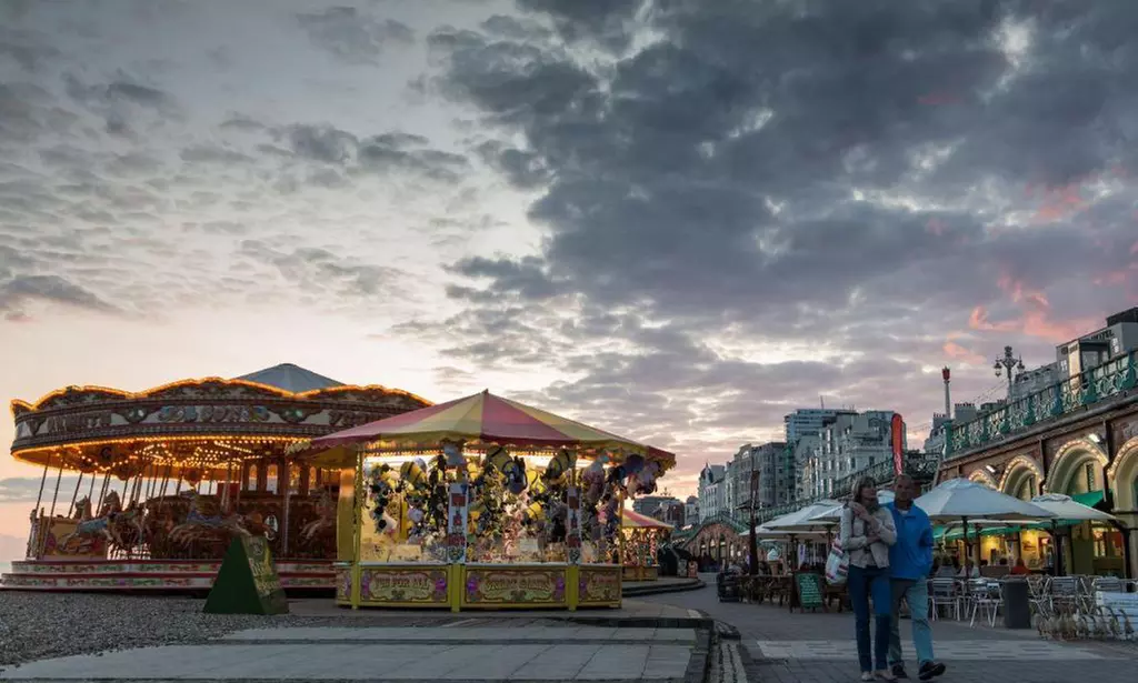 Brighton and Hove: Deluxe Double with Breakfast and Dinner