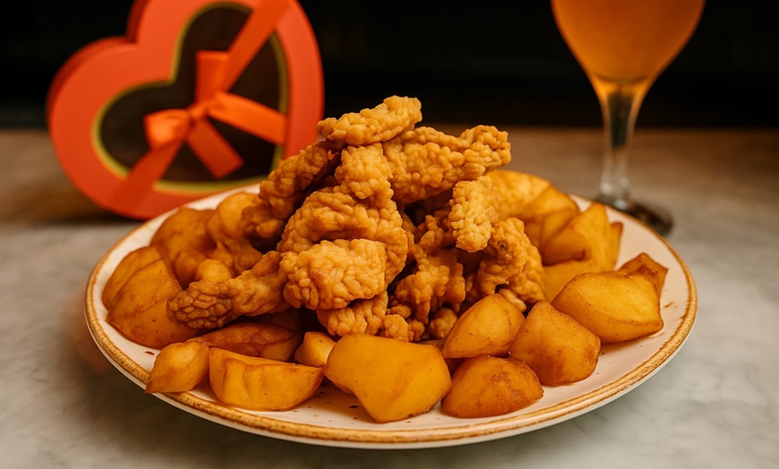 Image 14: Menú "Tonteo" o "Tentación" para 2 con postres y bebidas o vino