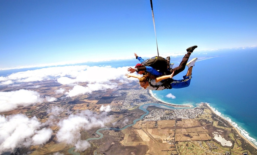 Image 2: 15,000ft Tandem Skydive