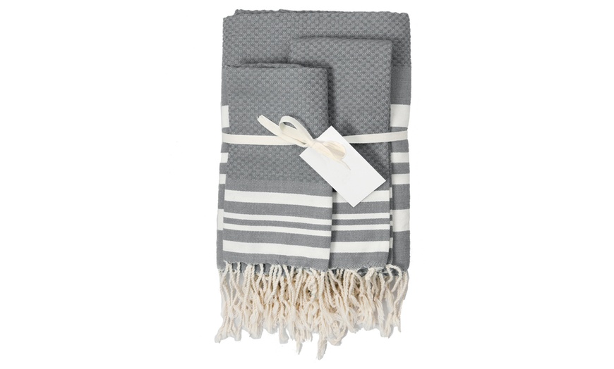 Image 7: Hamptons Bathroom Towel Set