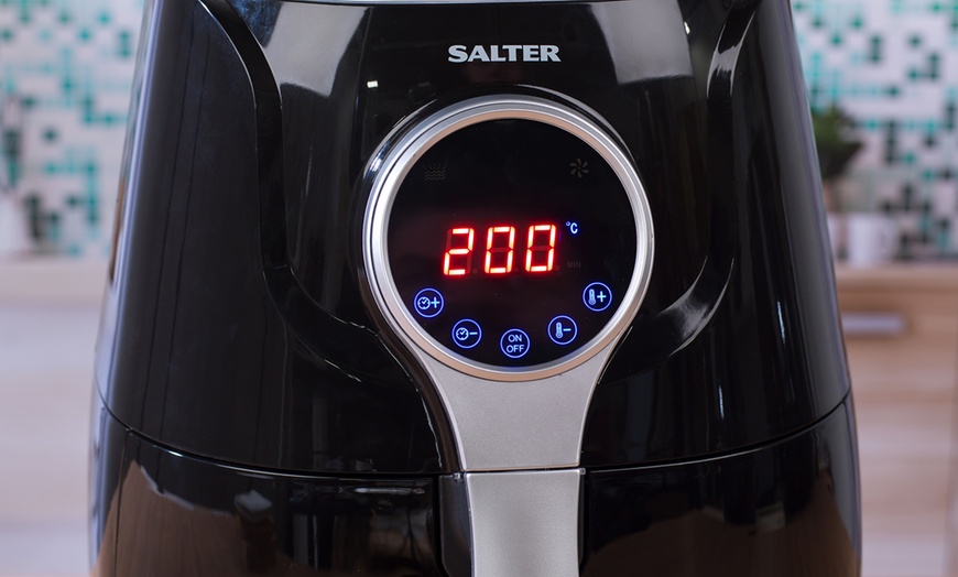 Image 5: Salter Air Fryer Selection