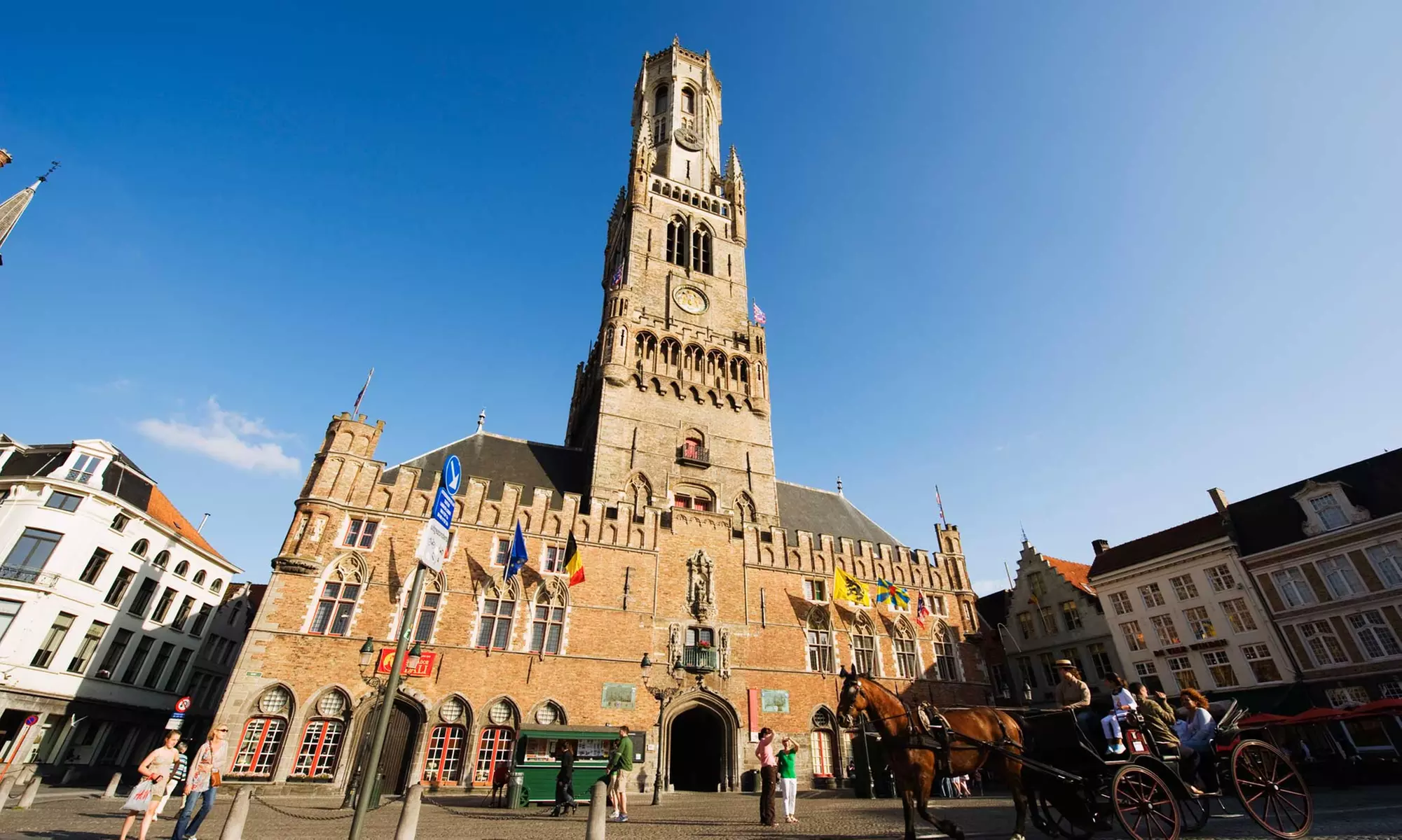 ✈ 8-Day Brussels & Amsterdam Xmas Markets w/ Bruges Ext & Air