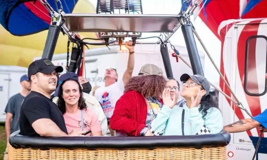 Image 5: Coachella Valley Hot Air Balloon Rides