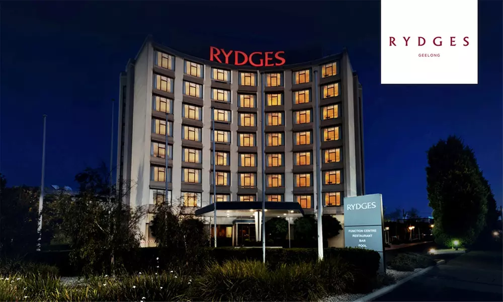 Geelong: Standard Room for 2 or Family Room for 4 at Rydges Geelong