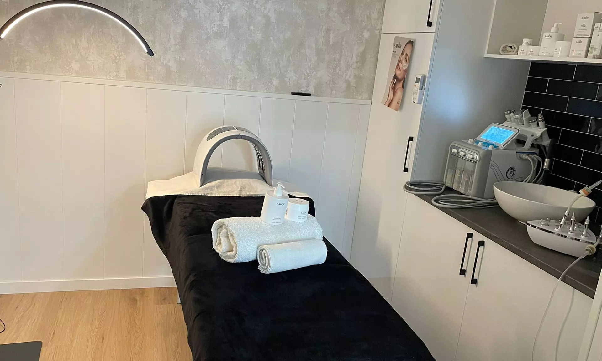 Renueva tu piel: limpieza facial profunda con tratamientos a elegir