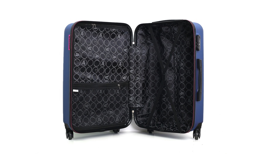 Image 16: Three-Piece Luggage Set