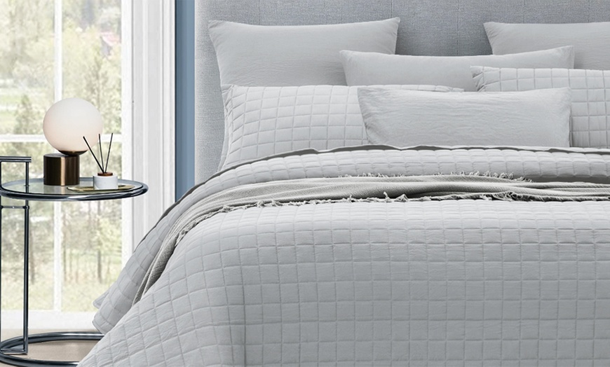 Image 5: 7 pcs Vintage Stone Wash Comforter Set