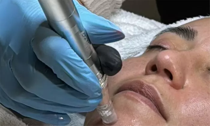 Entspannung für die Haut: Gesichtsbehandlung nach Wahl für 1 Person