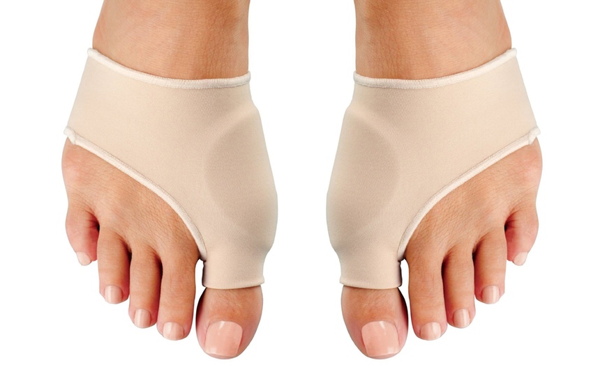 Image 2: One or Two Pairs of Gel-Lined Bunion Sleeves