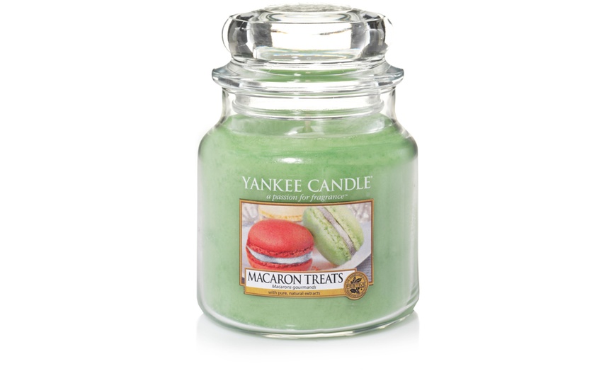 Image 10: Yankee Candle Shade and Jar Set