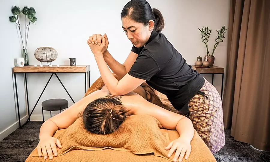 Orientalne masaże dla 1 osoby albo pary lub voucher do Itu Thai Spa