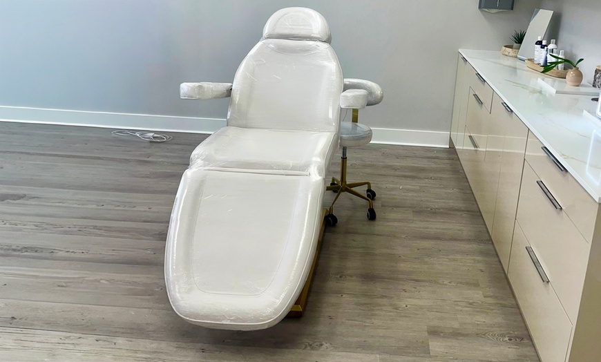 Image 2: Glowing Skin Awaits: PRP Microneedling Packages