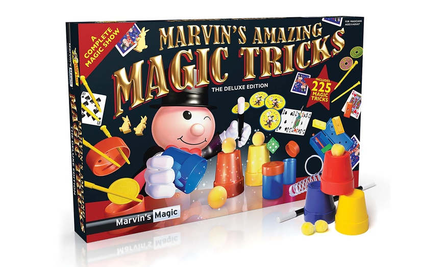 Image 1: Marvin's Magic 225 Amazing Tricks