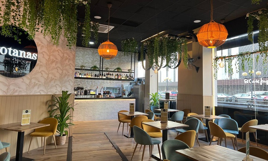 Image 2: Menú Esencial, Deluxe o Deluxe Prémium a elegir para 2 o 4 personas