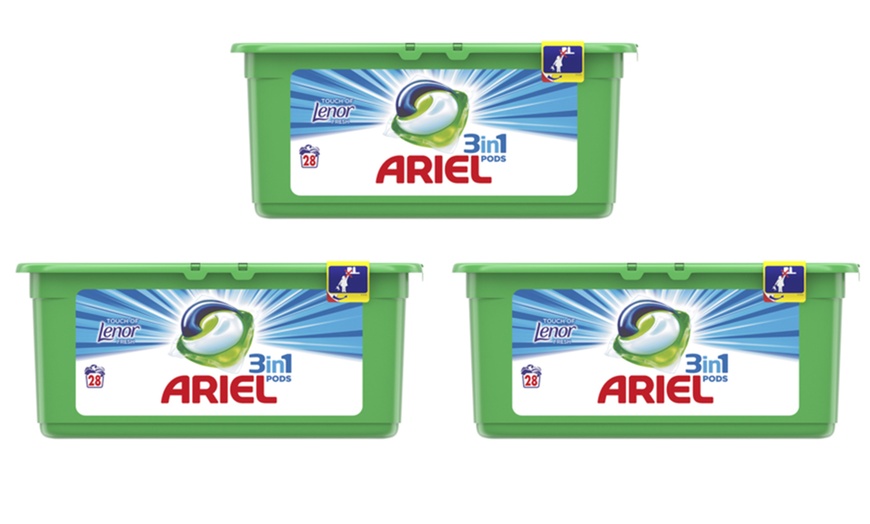 Image 11: Capsules de lavage Ariel