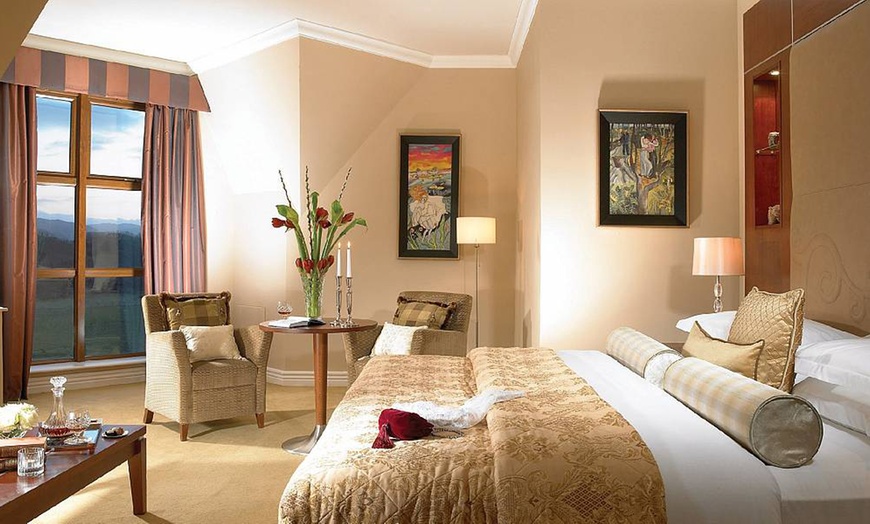 Image 2: Killarney: 1- or 2-Night 4* Stay with Breakfast and Spa