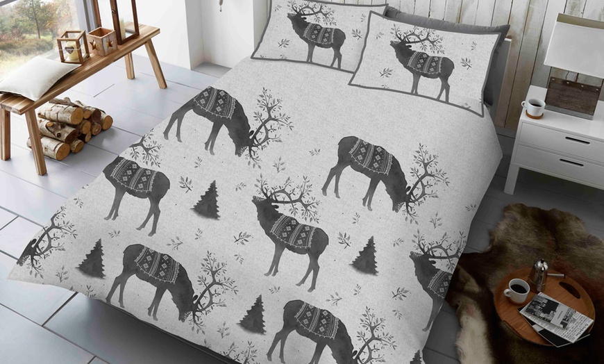 Image 4: Christmas Stags Duvet Set