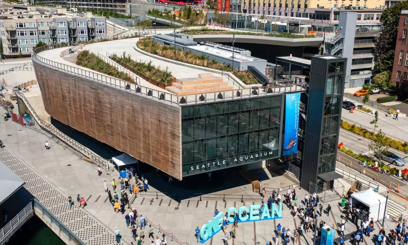 Outdoor Puzzle Adventure - Seattle Waterfront