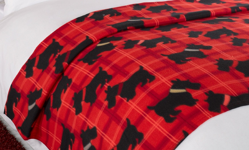 Image 6: Printed Fleece Blanket