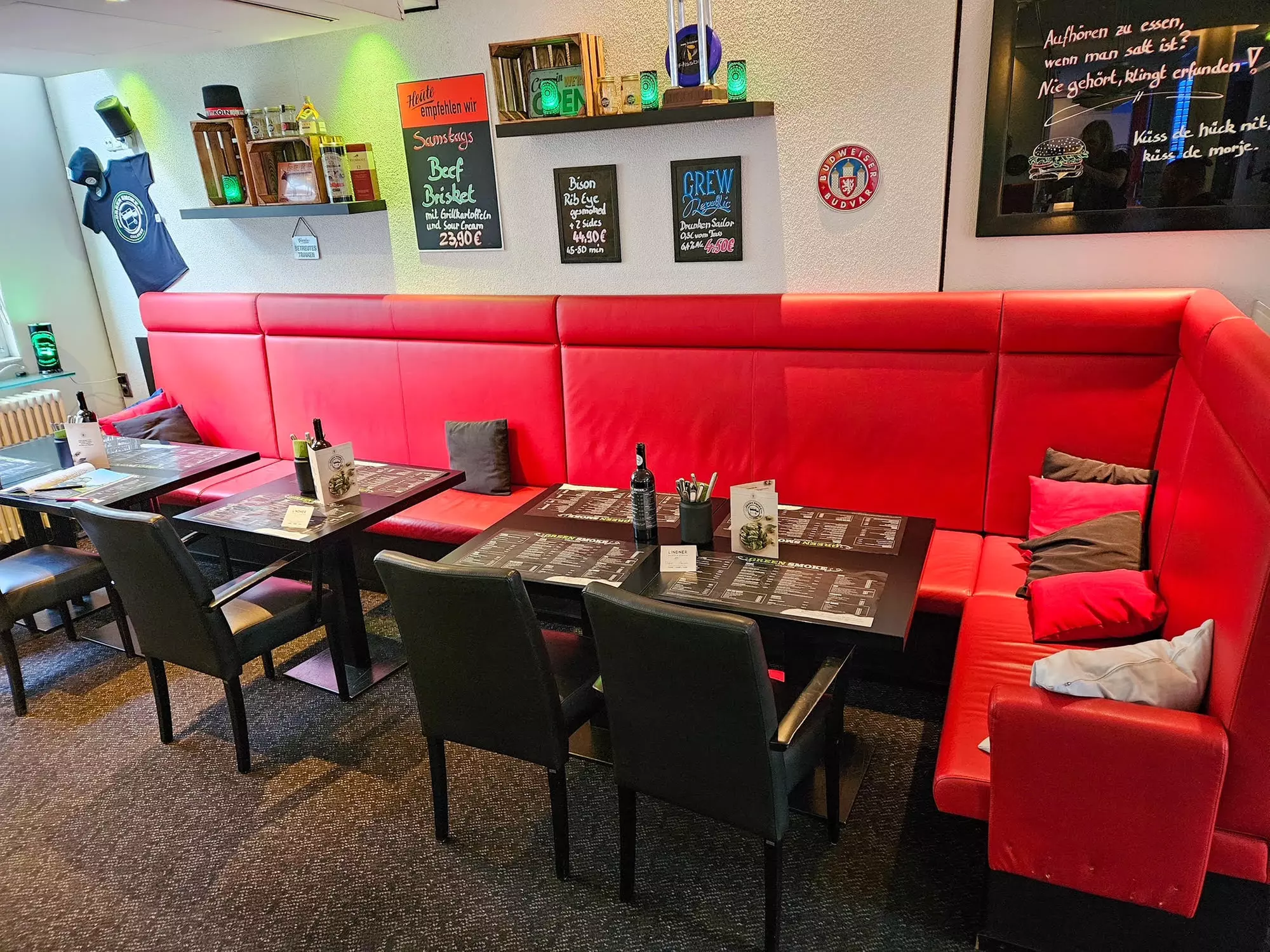 „Green Smoke Teller“ mit Beilagen und Bier für 1, 2 oder 4 Personen