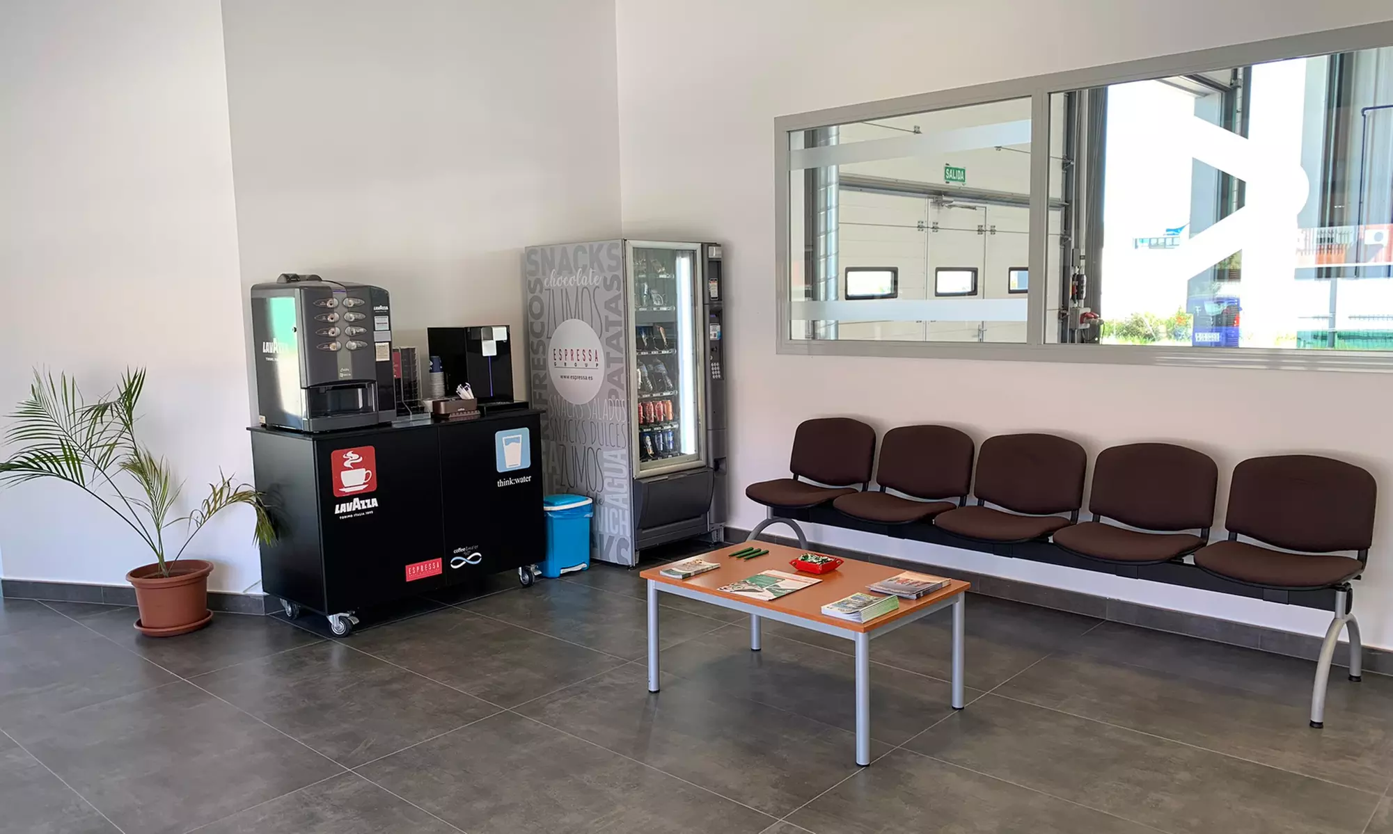 ITV de coche o moto con tasas incluidas en Dekra, líder mundial en ITV