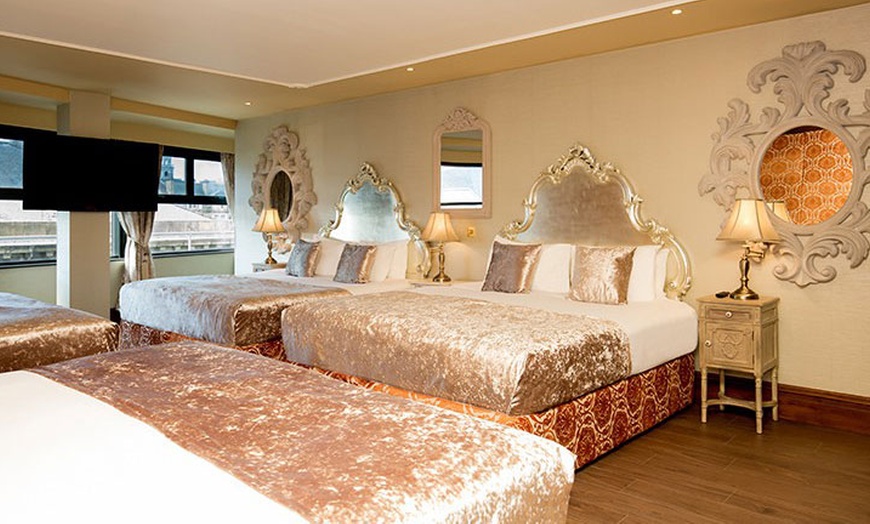 Image 5: Liverpool: 1- or 2-Night 4* Stay with Breakfast