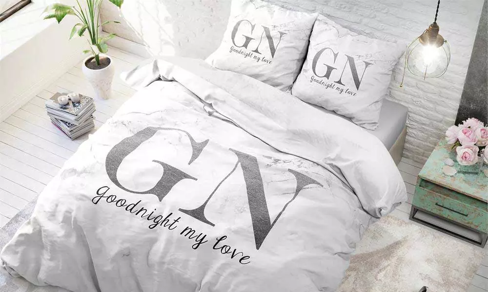 Bügelfreies und atmungsaktives Bettwäsche-Set aus 100% Mikrofaser im Design, in der Farbe und Größe nach Wahl - Primary Image