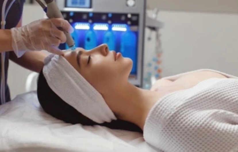 Experience a Hydrating Facial with Extraction & Soothing Treatment