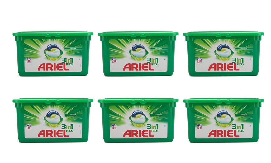 Image 11: Ariel 3-in-1 Washing Pods