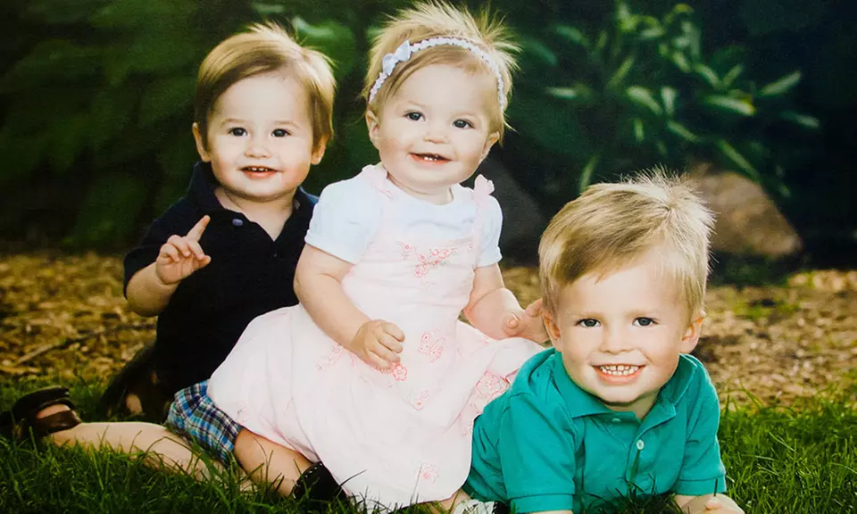 30-Minute Outdoor-Photo-Shoot Package with Optional Prints from Smile America Portraits (Up to 93% Off) - Primary Image