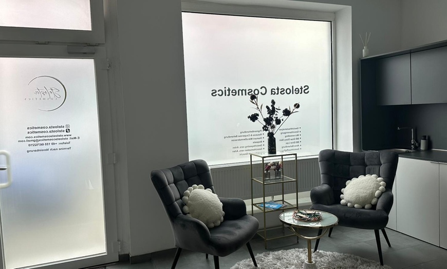 Image 1: Bis zu 52% Rabatt auf den Kosmetische Gesichtsbehandlung bei Stelosta Cosmetics