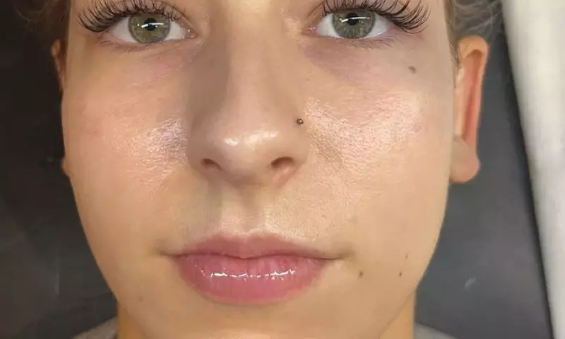 Classic, Hybrid, or Volume Eyelash Extensions w/ Optional 2-Week Fill