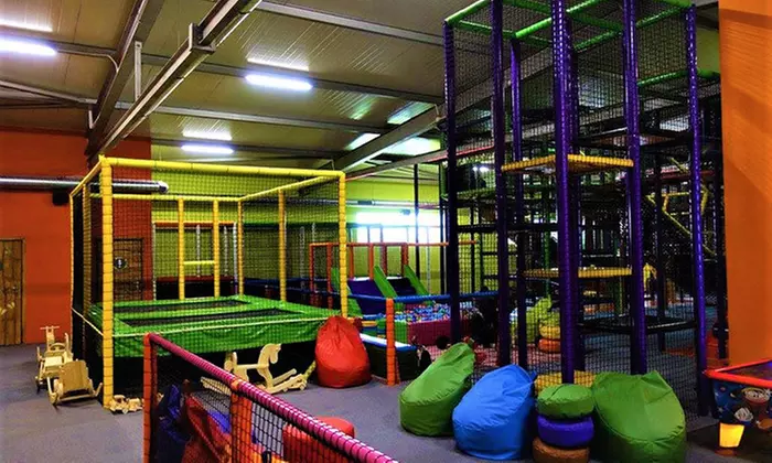 Godzinne lub całodzienne wejście na salę zabaw w New Age Kids