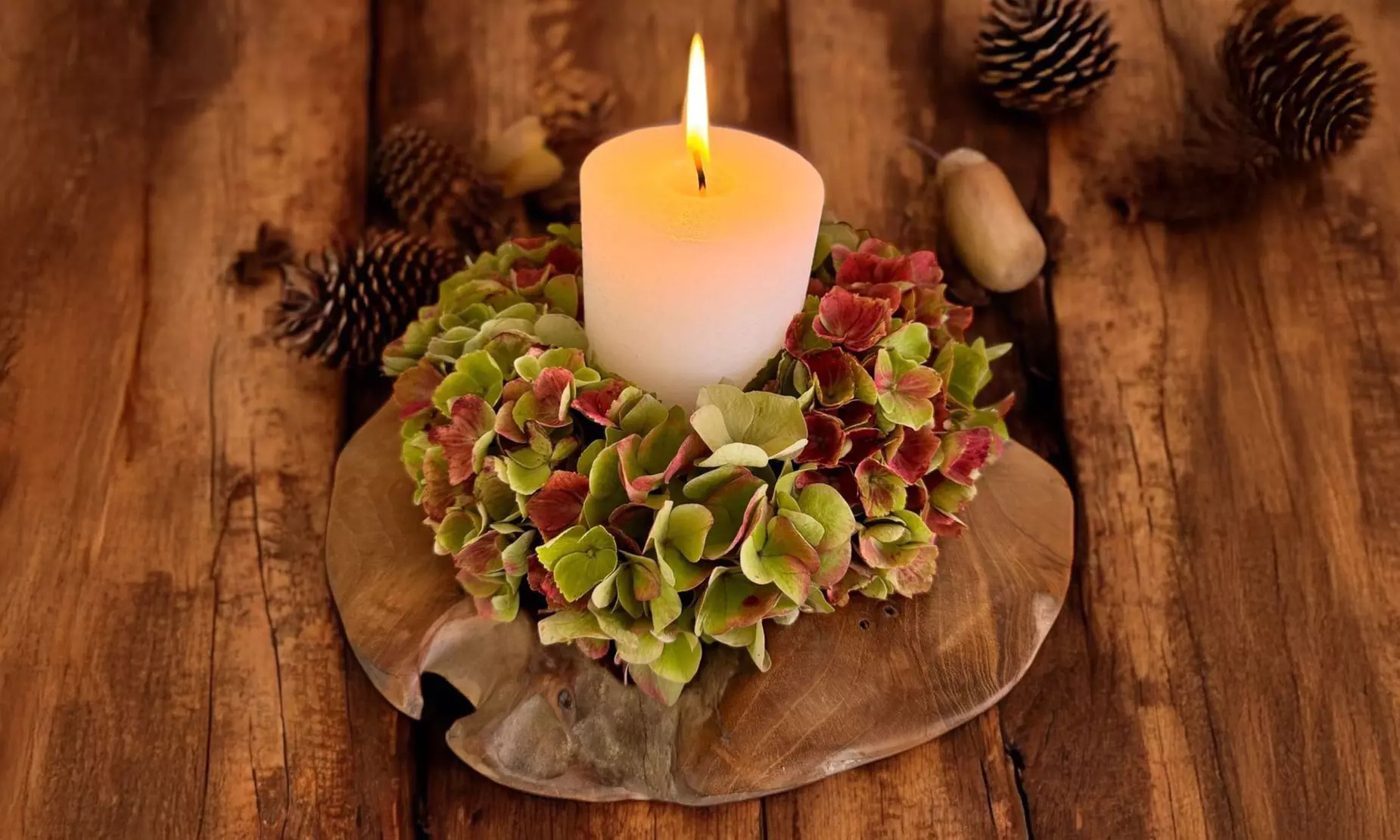 Adventskranz aus Wurzel-Teakholz