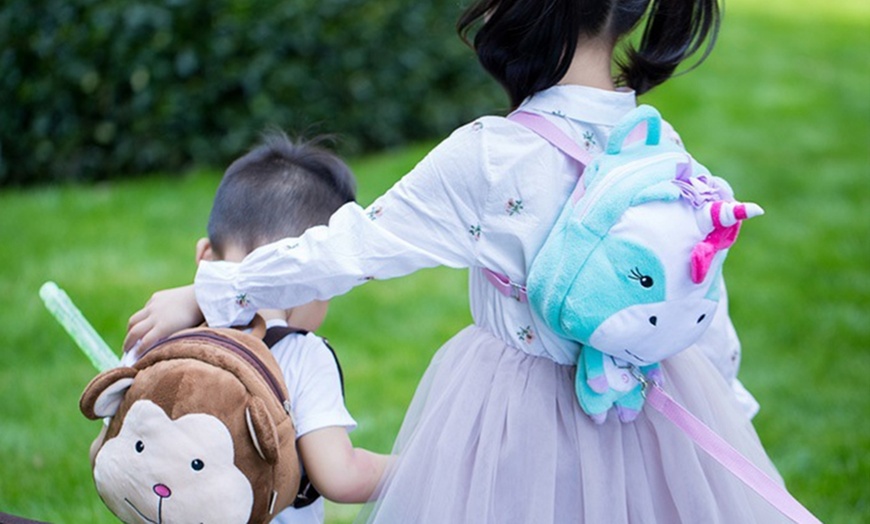 Image 2: Animal-Themed Backpack with Detachable Tether