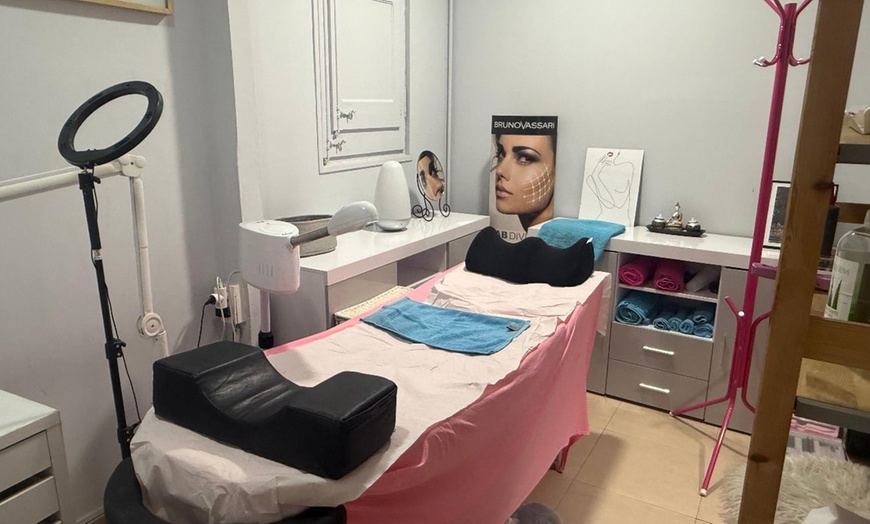 Image 5: 2 sesiones de manicura, pedicura o ambas para 1 persona