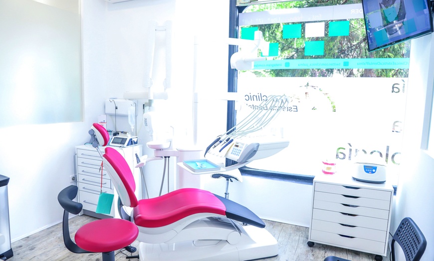 Image 3: Descuento de 787 € en 2 juegos de retenedores Viveras de Invisalign